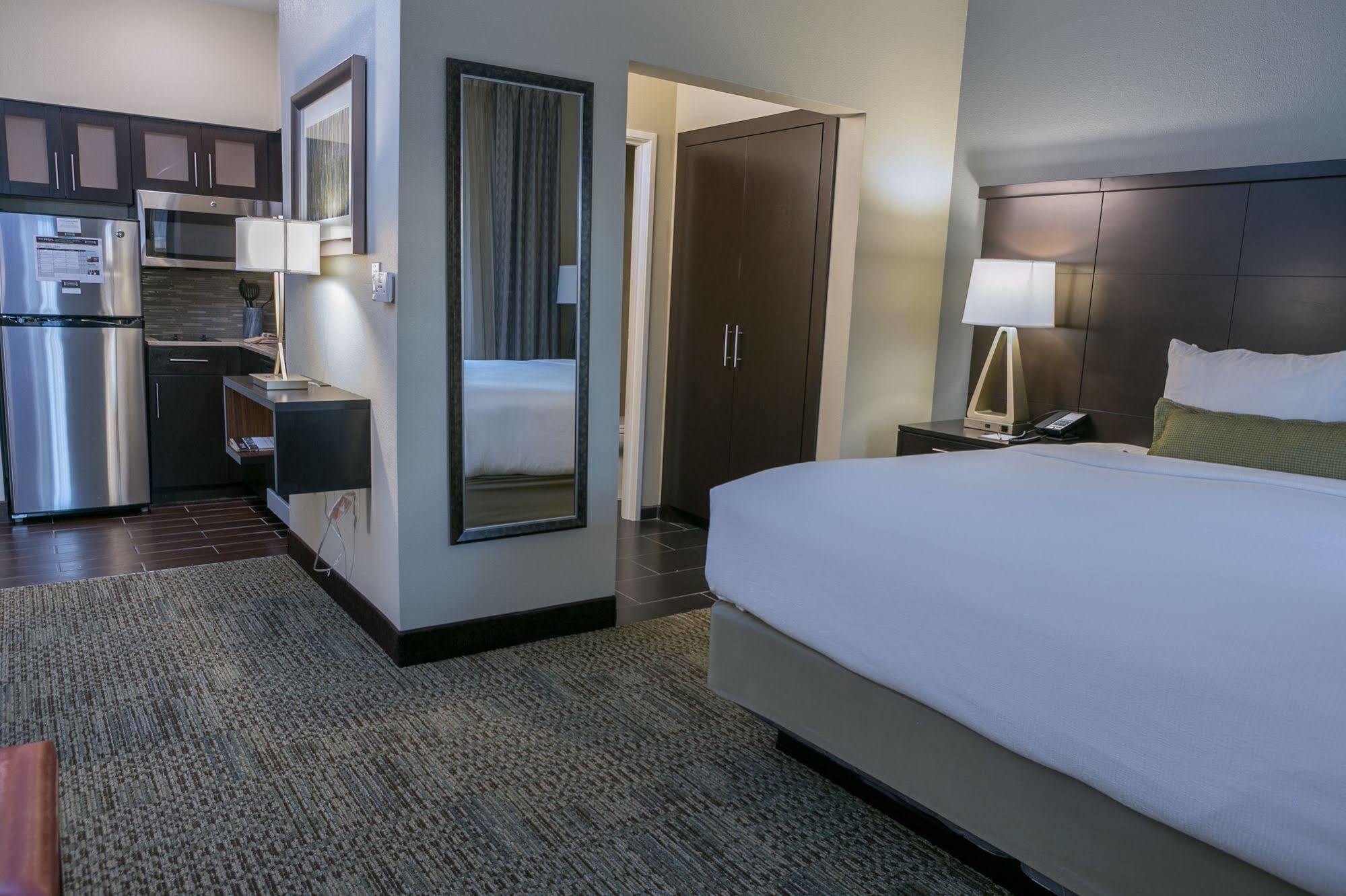 Staybridge Suites Austin North - Parmer Lane By Ihg מראה חיצוני תמונה